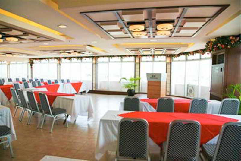 Gv Hotel - Camiguin Мамбахао Экстерьер фото